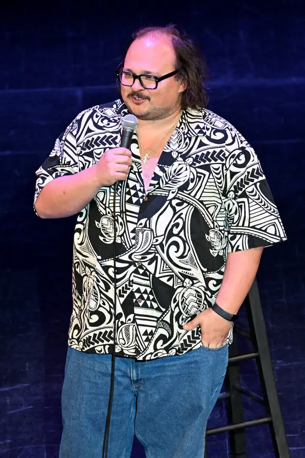 Stavros Halkias performing on tour